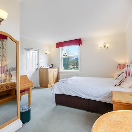 Отель Charles House - Windsor Castle Экстерьер фото