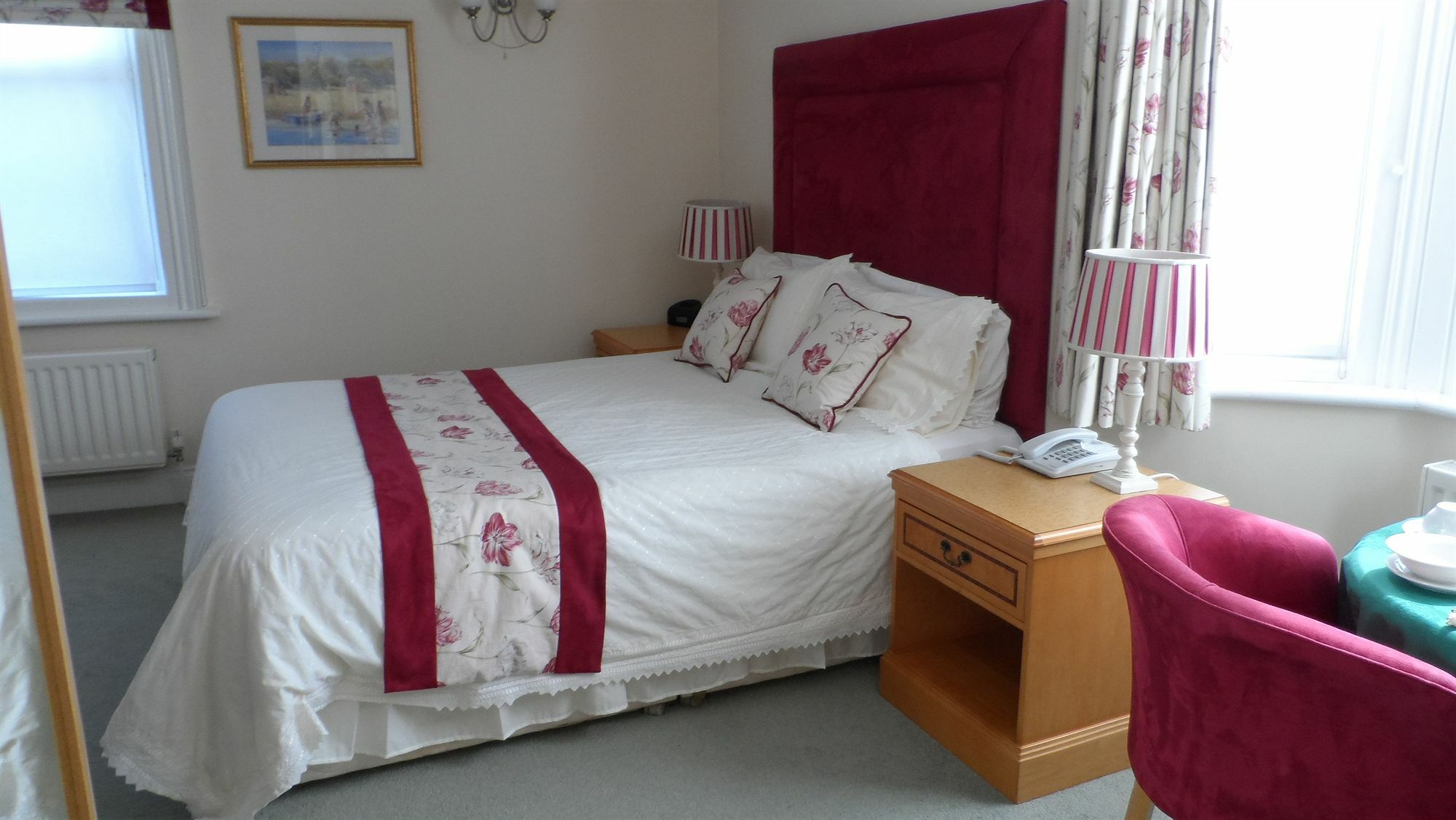 Отель Charles House - Windsor Castle Экстерьер фото